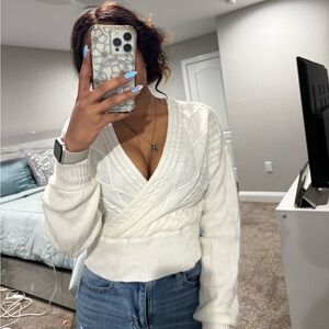 No Comment women’s cream knit v-neck sweater, size medium